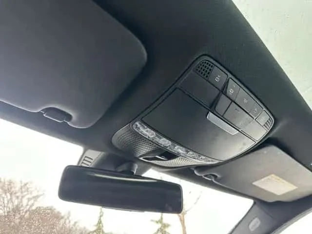 Mercedes-Benz C 300 * WAGON / SPORT PACKAGE / ПОДГРЕВИ / CARFAX , снимка 15 - Автомобили и джипове - 53535661