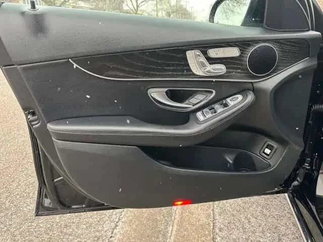 Mercedes-Benz C 300 * WAGON / SPORT PACKAGE / ПОДГРЕВИ / CARFAX , снимка 10 - Автомобили и джипове - 53535661