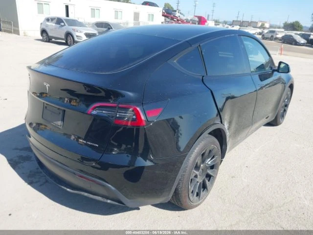 Tesla Model Y LONG RANGE* DUAL MOTOR* КОЖА* ПОДГРЕВ* ПАНОРАМА* , снимка 4 - Автомобили и джипове - 55452352