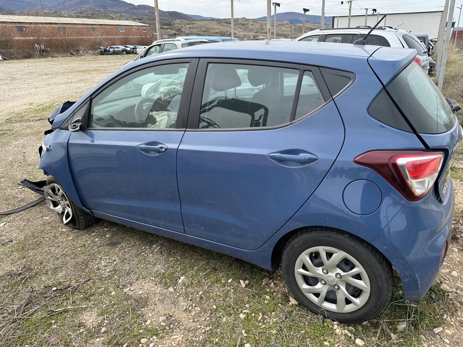 Hyundai I10 1.0i - изображение 2