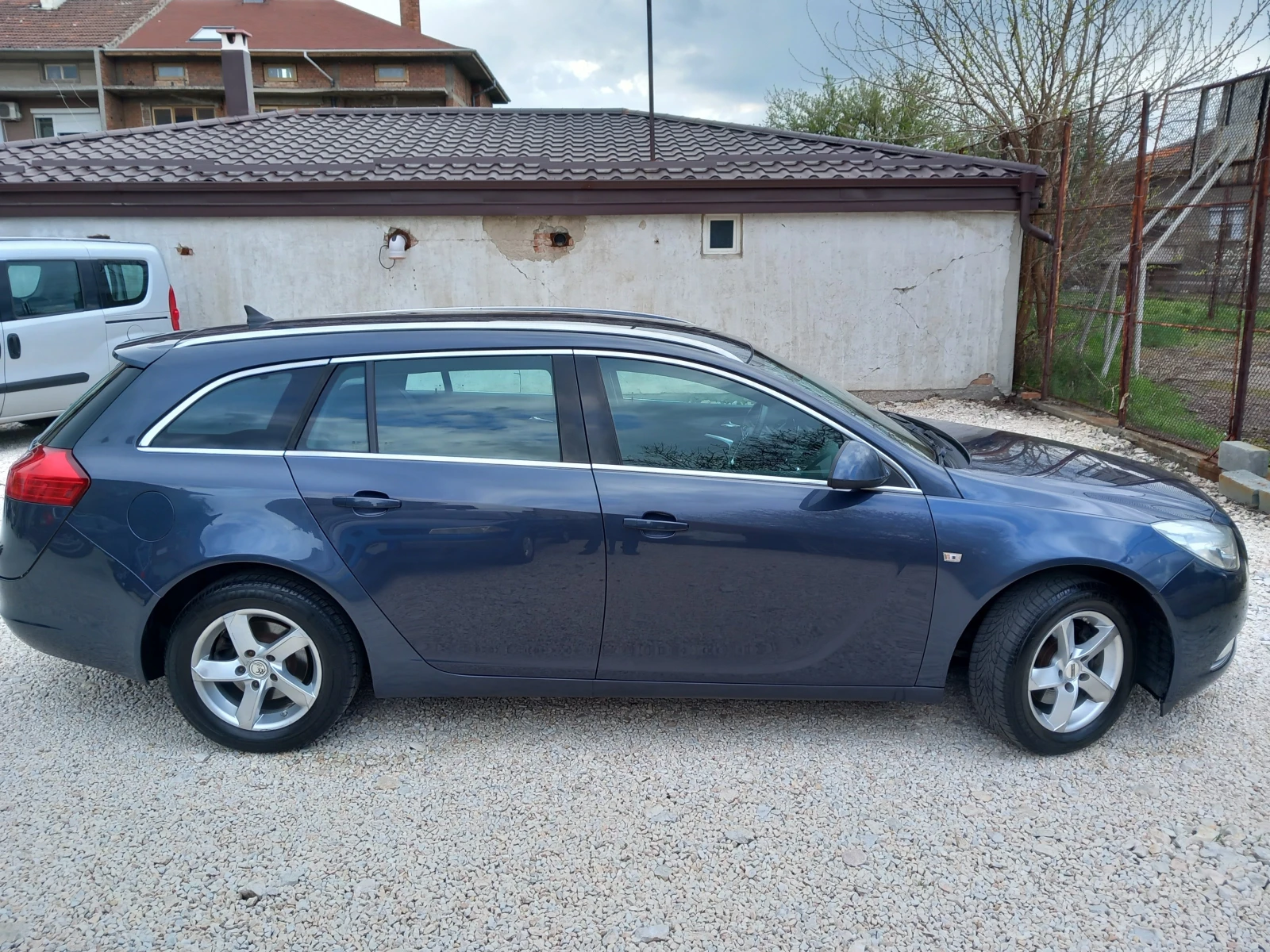 Opel Insignia 2.0CDTI NAVI 6ск - изображение 2