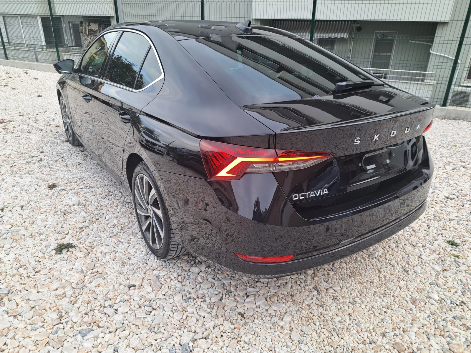 Skoda Octavia 2.0TDi 150к.с DSG Style Plus - изображение 7