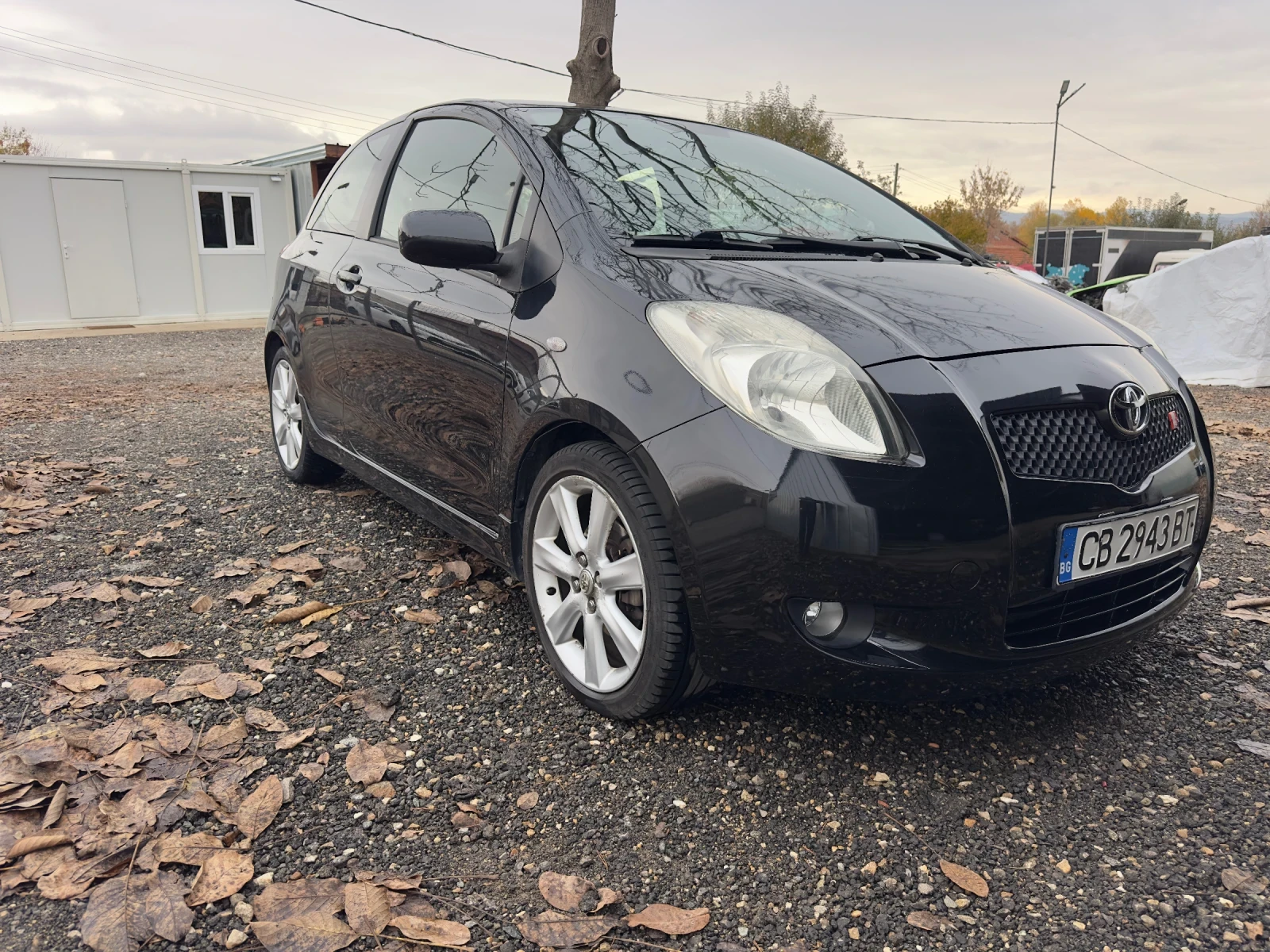 Toyota Yaris 1.8vvti TS 133 кс - изображение 3