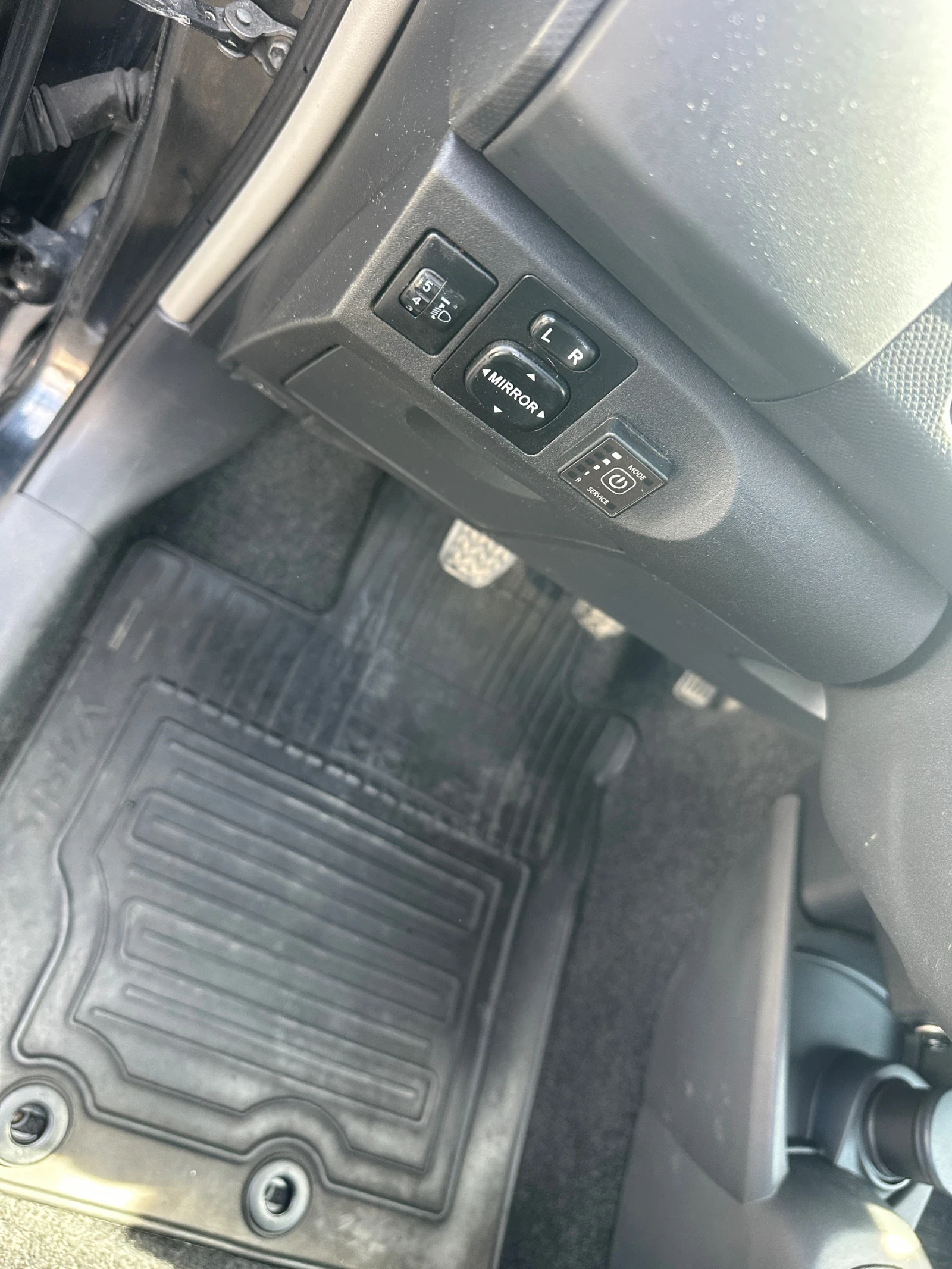 Toyota Yaris 1.8vvti TS 133 кс, снимка 12 - Автомобили и джипове - 53882033