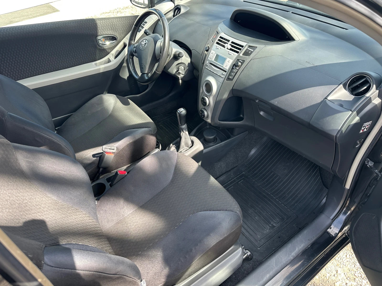 Toyota Yaris 1.8vvti TS 133 кс, снимка 8 - Автомобили и джипове - 53882033