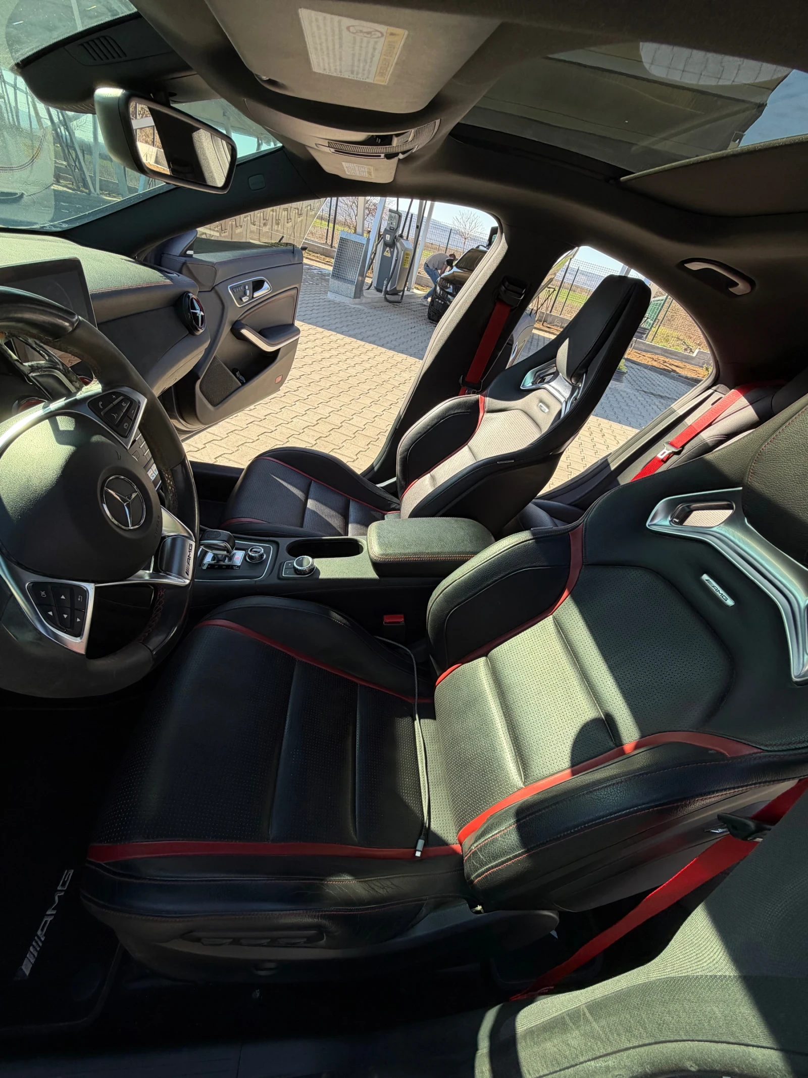 Mercedes-Benz CLA 45 AMG 4Matic* YellowArt Edition* Aero* LED* NP* Pano, снимка 7 - Автомобили и джипове - 53746624