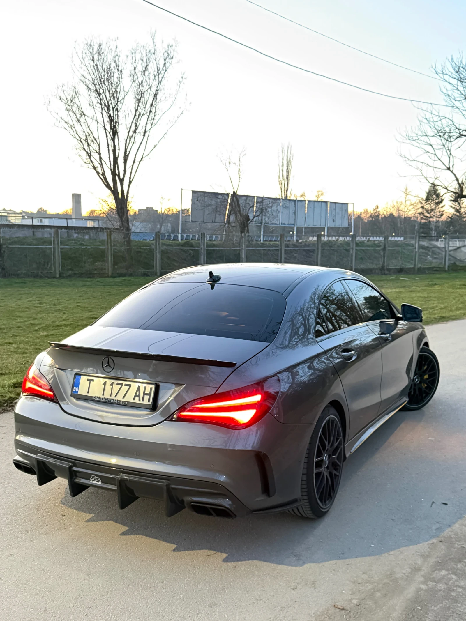 Mercedes-Benz CLA 45 AMG 4Matic* YellowArt Edition* Aero* LED* NP* Pano, снимка 3 - Автомобили и джипове - 53746624