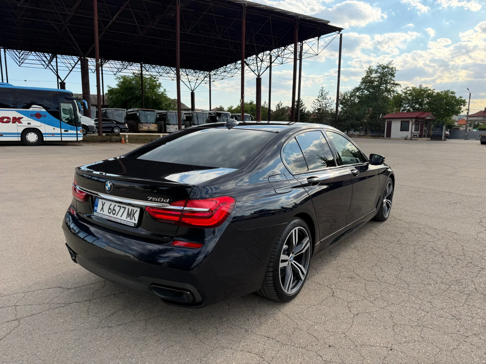 BMW 750 D M sport xDrive/������ 360/RSE/HuD/���������/Las | Mobile.bg � ����������� 2