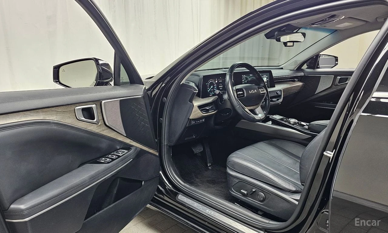 Kia K8 HYBRID* NOBLESSE* ПОДГРЕВ* ОБДУХВАНЕ* LANE* ASSIST, снимка 6 - Автомобили и джипове - 54577389