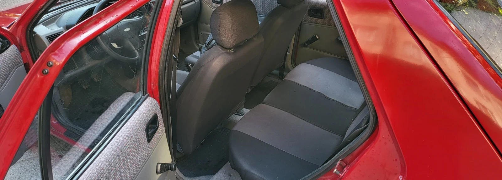Ford Fiesta 1.1, снимка 9 - Автомобили и джипове - 55621800