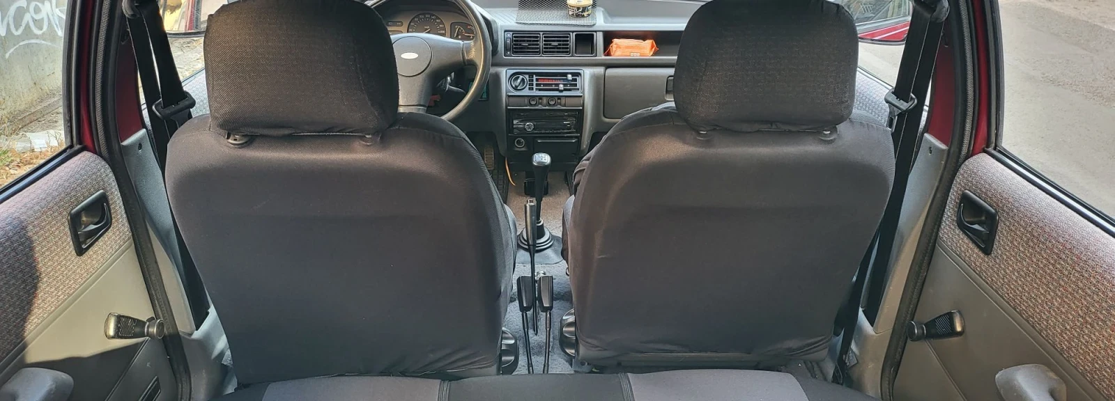 Ford Fiesta 1.1, снимка 7 - Автомобили и джипове - 55621800