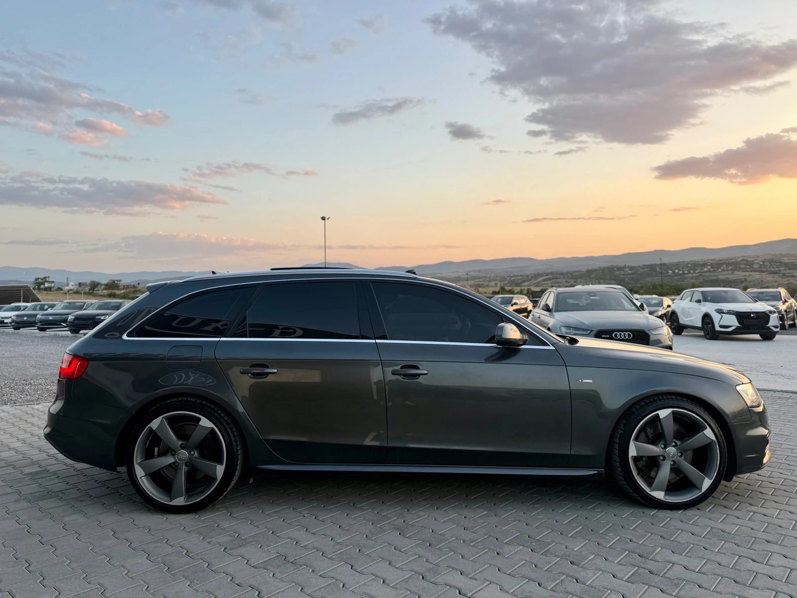 Audi A4 3.0TDI QUATTRO S LINE + Собствен лизинг !!!, снимка 4 - Автомобили и джипове - 55696069