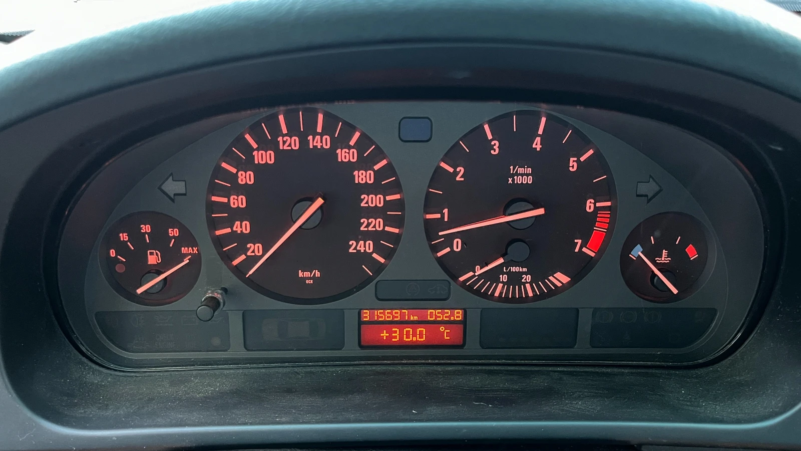 BMW 523 E39 Touring, снимка 16 - Автомобили и джипове - 55963634