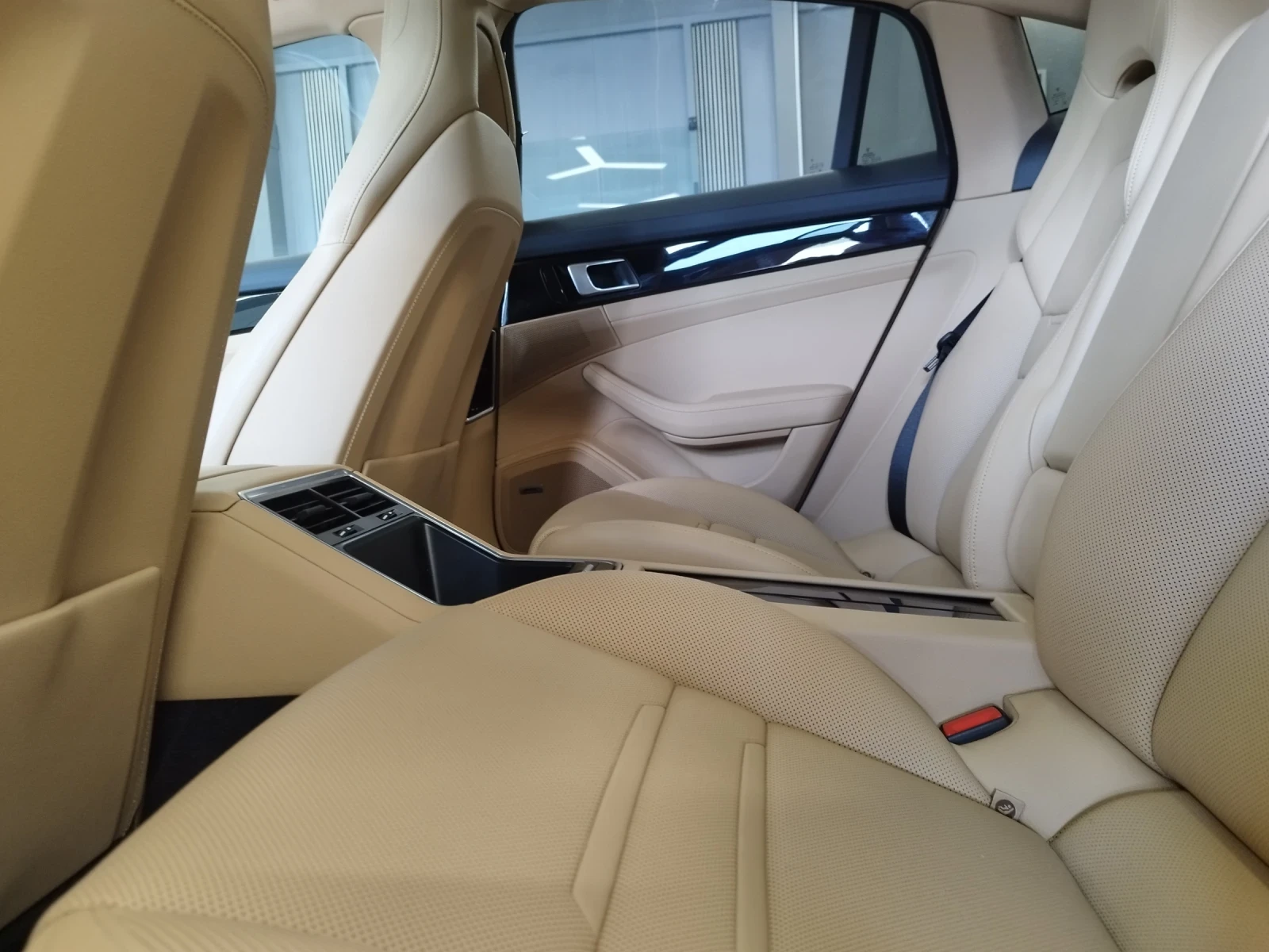 Porsche Panamera 3.0    75 000km, снимка 8 - Автомобили и джипове - 56368796
