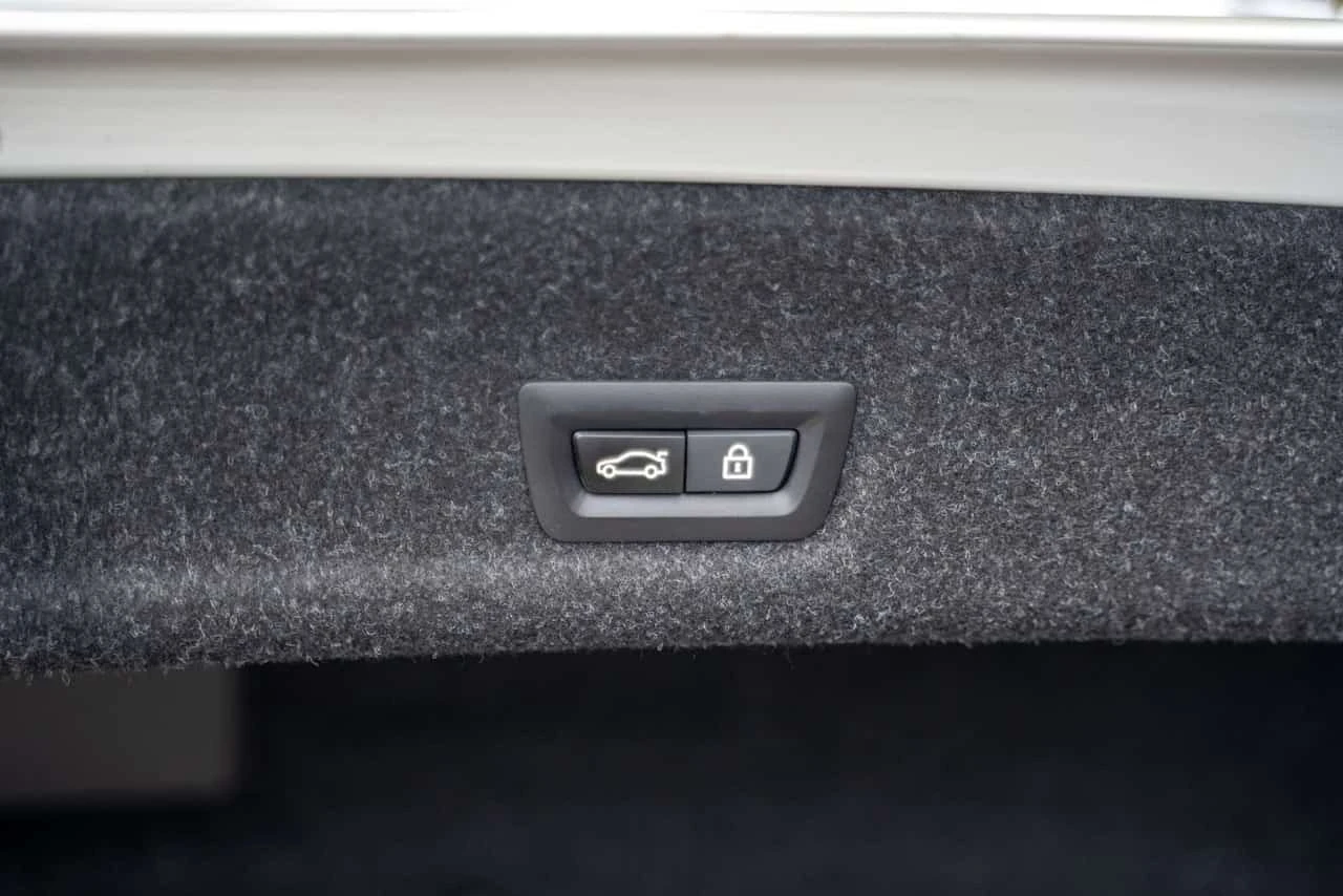 BMW 330 330i NoAccident| PremEnh| MSprt| HUD| BSM| ������� | Mobile.bg � ����������� 9