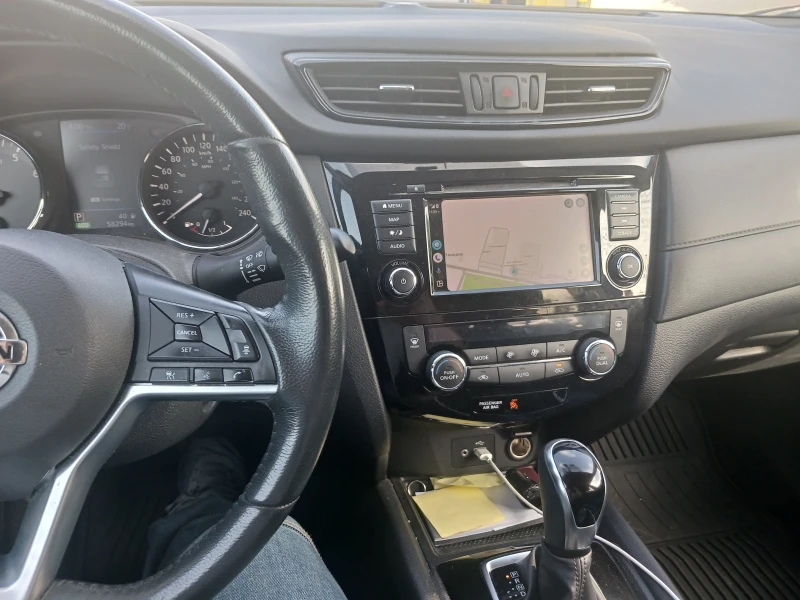 Nissan Rogue SV, снимка 7 - Автомобили и джипове - 47310585