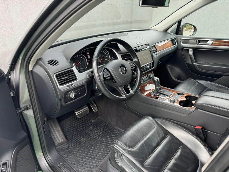 VW Touareg 4.2 TDI, снимка 10 - Автомобили и джипове - 47461014