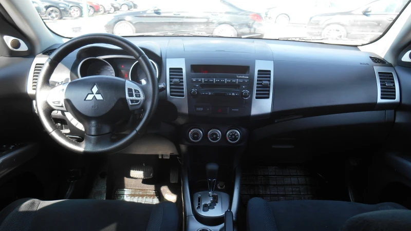 Mitsubishi Outlander 2.4i* 170* k.c., снимка 13 - Автомобили и джипове - 48153304