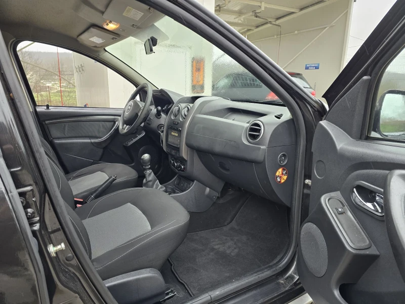 Dacia Duster 1.5dci 110к.с Топ състояние , снимка 13 - Автомобили и джипове - 52671440