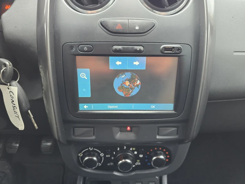 Dacia Duster 1.5dci 110к.с Топ състояние , снимка 16 - Автомобили и джипове - 52671440