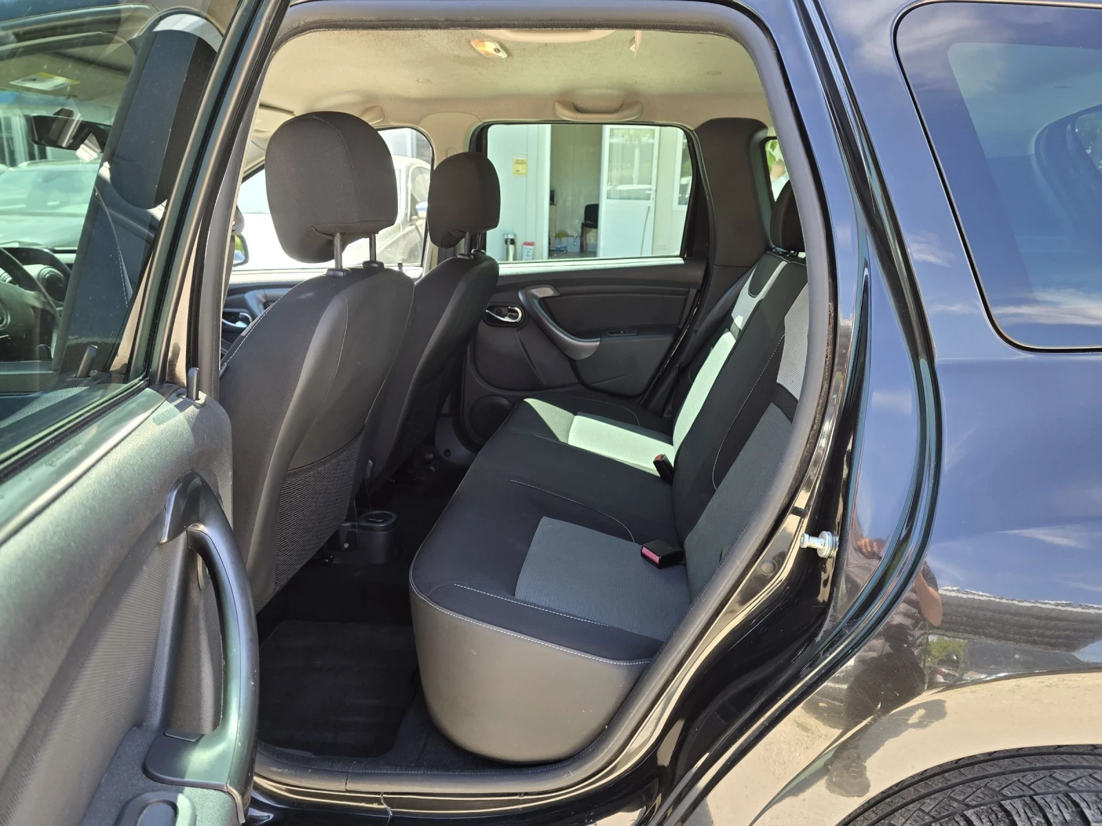 Dacia Duster 1.5dci 110к.с Лизинг, снимка 12 - Автомобили и джипове - 52671440