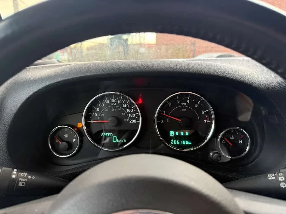 Jeep Wrangler Unlimited| Sahara| CARFAX| ��������|  | Mobile.bg � ����������� 9