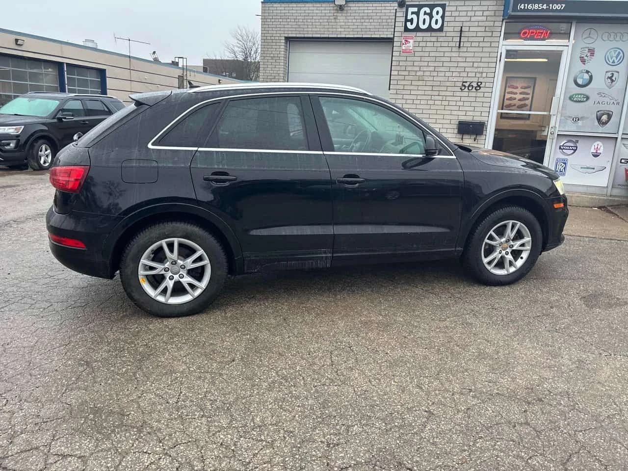 Audi Q3 PROGRESSIV/CARFAX/ПАНОРАМА/ПОДГРЕВИ, снимка 4 - Автомобили и джипове - 53831518