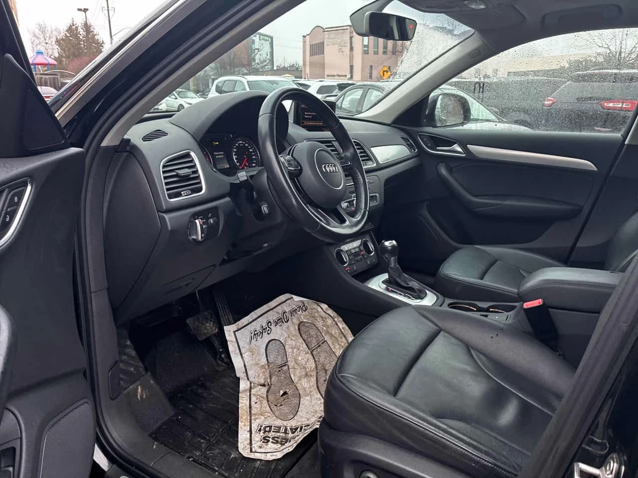 Audi Q3 PROGRESSIV/CARFAX/ПАНОРАМА/ПОДГРЕВИ, снимка 7 - Автомобили и джипове - 53831518