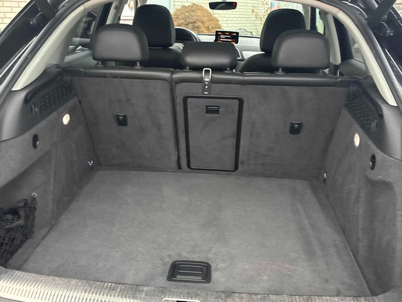 Audi Q3 PROGRESSIV/CARFAX/ПАНОРАМА/ПОДГРЕВИ, снимка 11 - Автомобили и джипове - 53831518