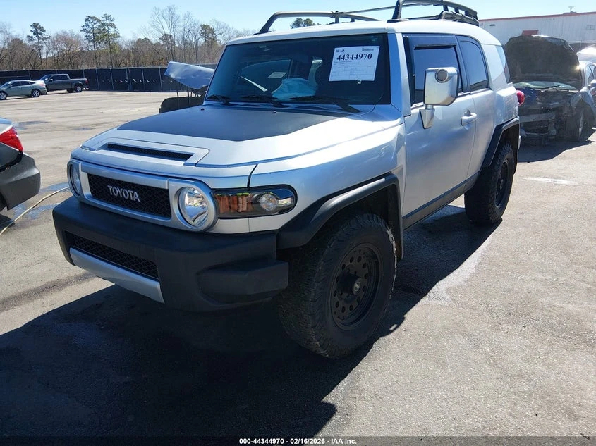 Toyota Fj cruiser 4.0l, снимка 2 - Автомобили и джипове - 53941312