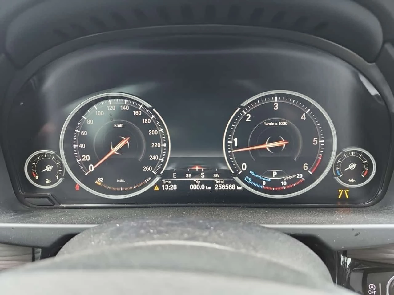 BMW X5 * XDRIVE35D * ГЛАВНО ПРЕДСТАВИТЕЛСТВО* , снимка 9 - Автомобили и джипове - 54096402