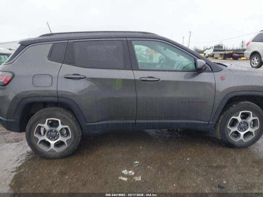 Jeep Compass 2.4l Trailhawk 4X4, снимка 13 - Автомобили и джипове - 54181935