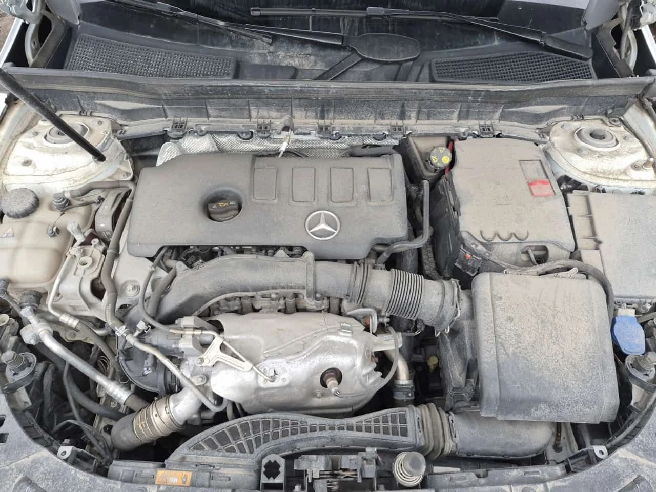 Mercedes-Benz GLB АМГ ПАКЕТ/250/CARFAX/ПАНО/ПОДГРЕВ/2 КЛЮЧА/+ ГУМИ, снимка 16 - Автомобили и джипове - 54417502