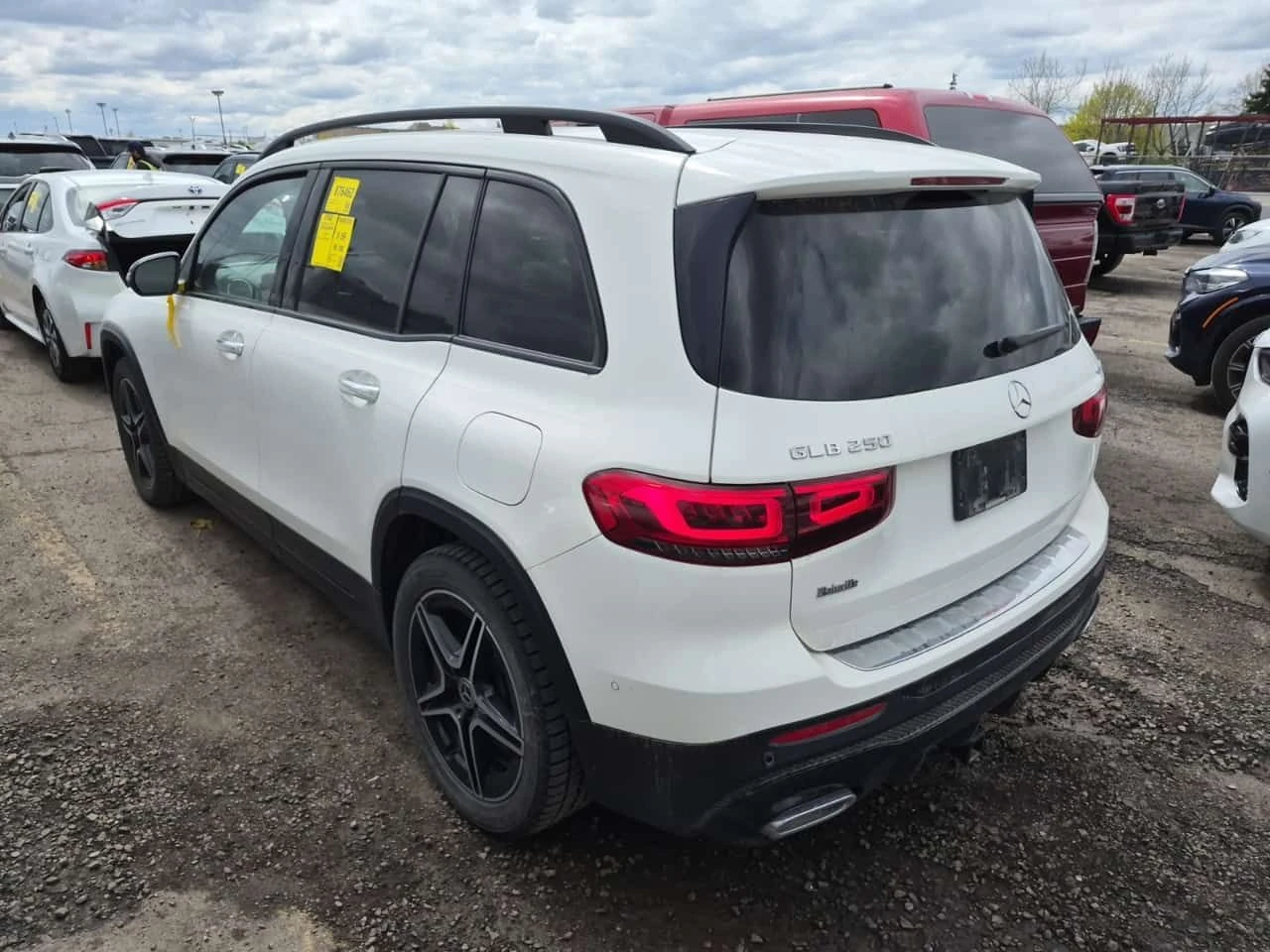 Mercedes-Benz GLB АМГ ПАКЕТ/250/CARFAX/ПАНО/ПОДГРЕВ/2 КЛЮЧА/+ ГУМИ, снимка 4 - Автомобили и джипове - 54417502