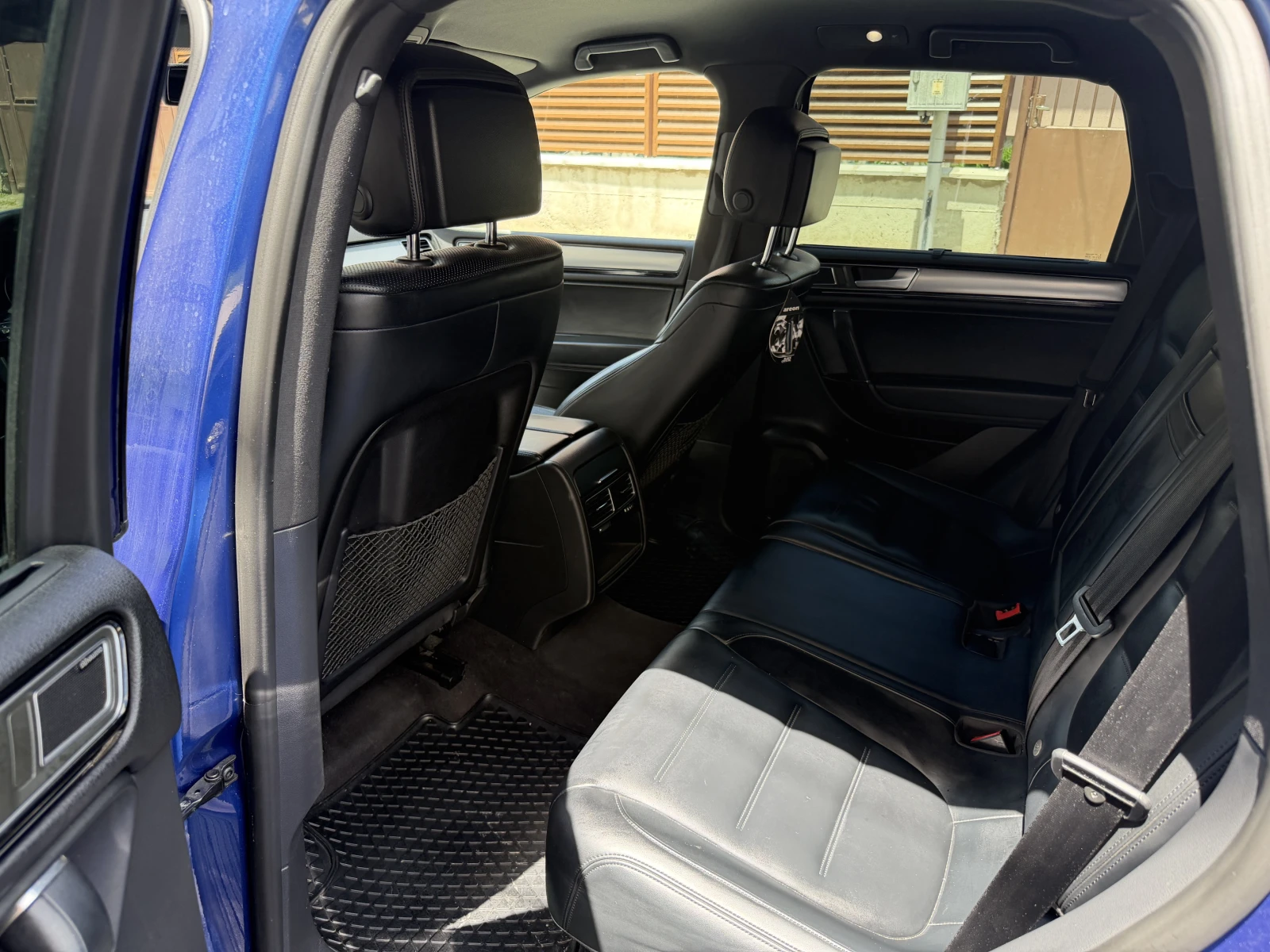 VW Touareg R-line, снимка 9 - Автомобили и джипове - 54905519