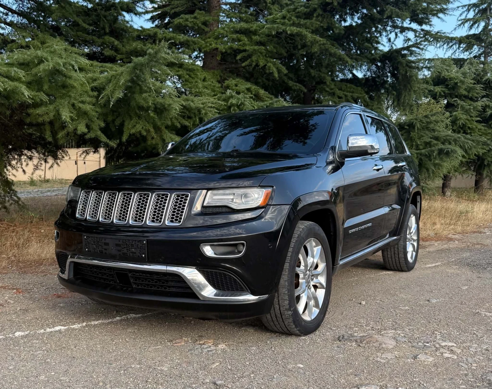 Jeep Grand cherokee Summit 4x4 5.7 hemi perfect 