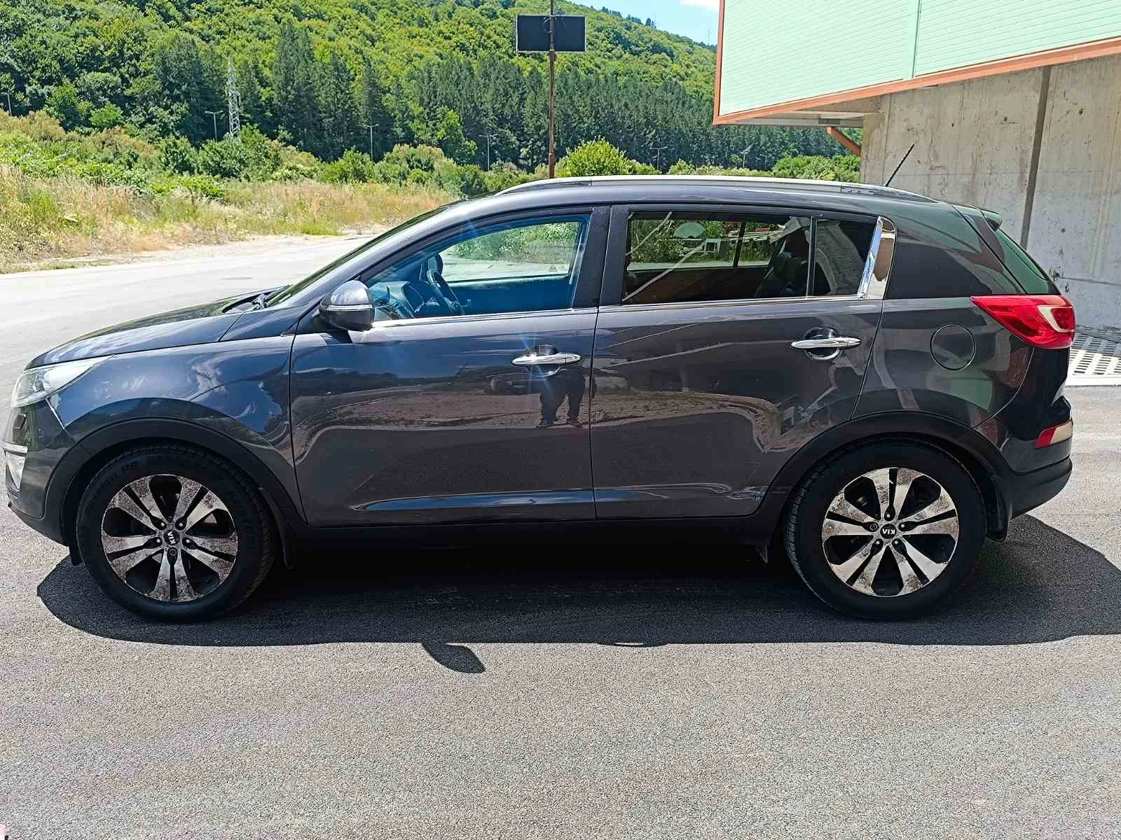 Kia Sportage 1.7 navi, снимка 5 - Автомобили и джипове - 55554764