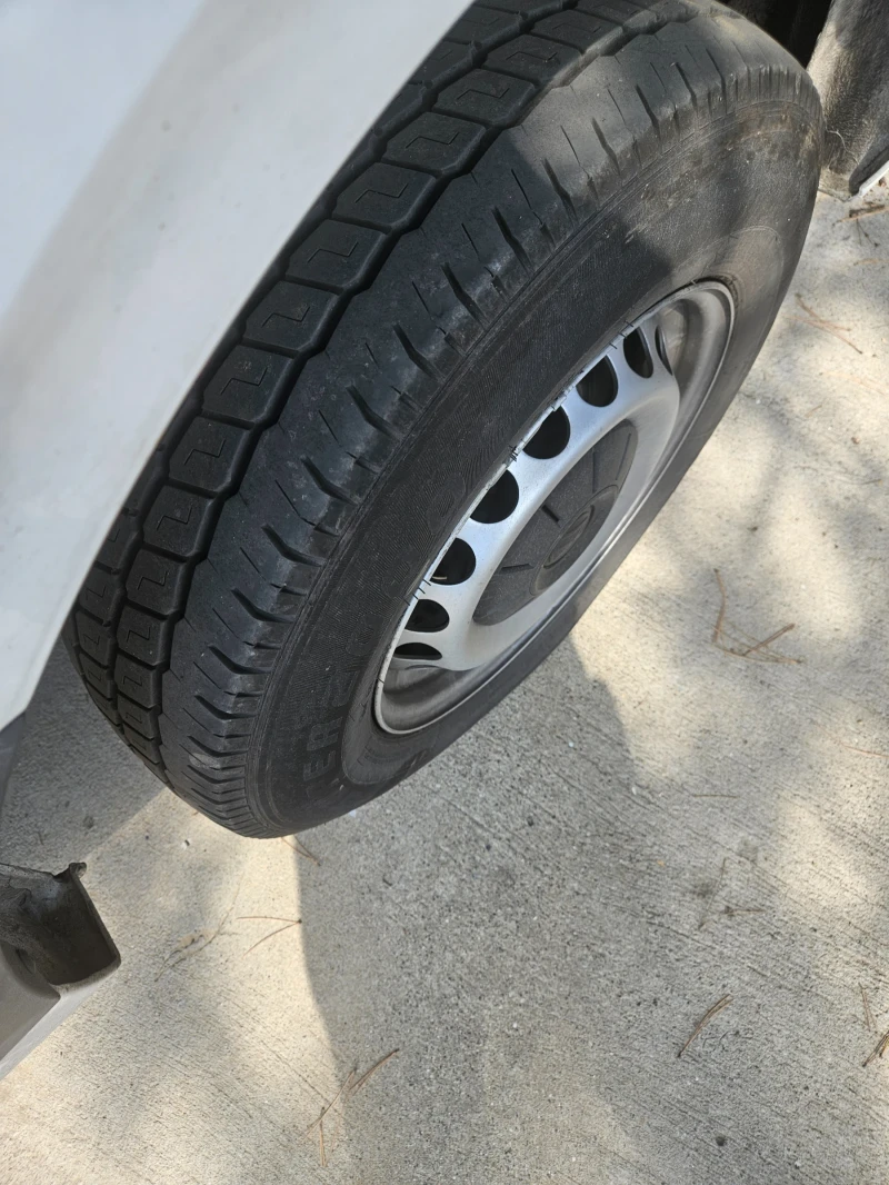 VW Crafter L3H3, снимка 10 - Бусове и автобуси - 52570614