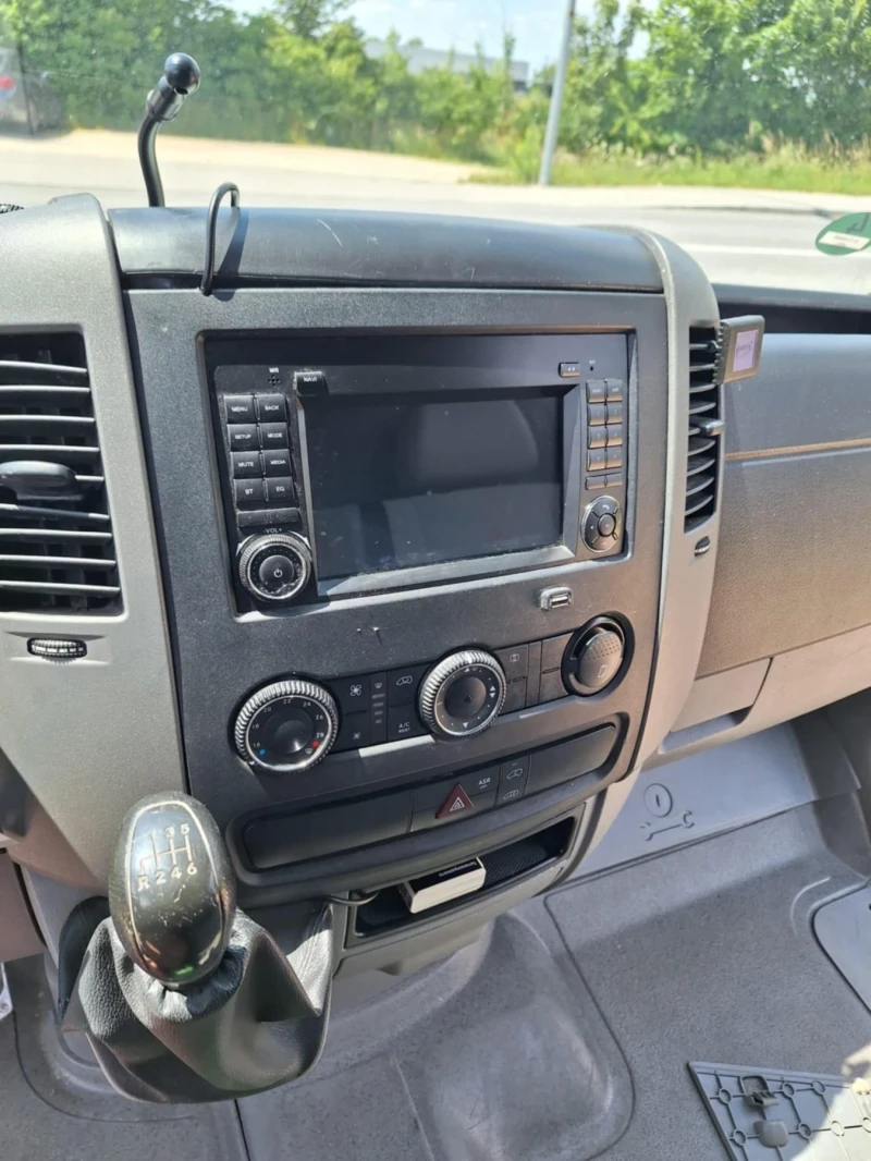 VW Crafter, снимка 8 - Бусове и автобуси - 52110986