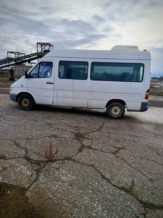 Mercedes-Benz Sprinter 211 8+ 1 / Климатик - изображение 2