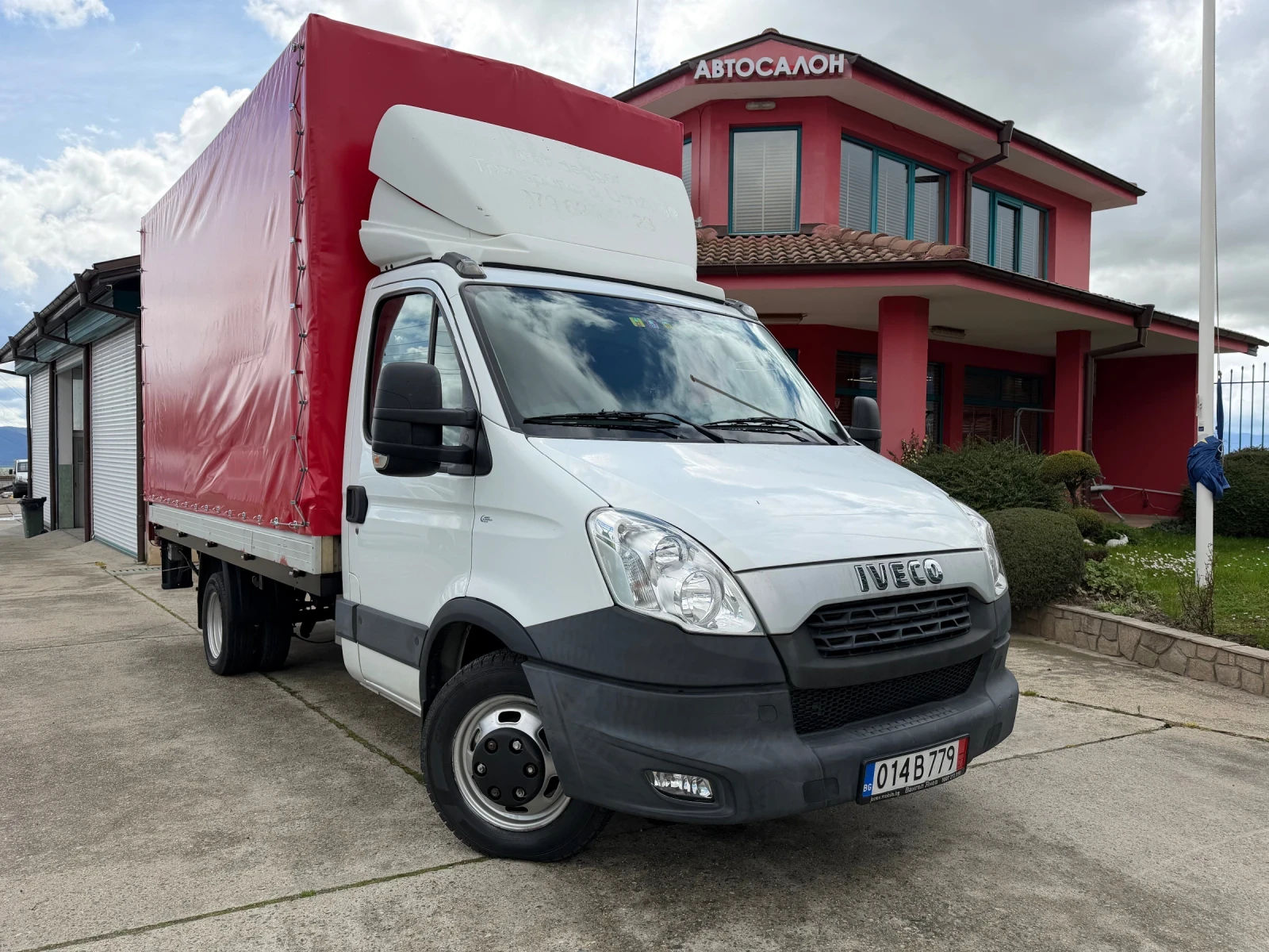 Iveco Daily 3.0HPI* 35C21* Euro5b* Климатик* Падащ борд, снимка 2 - Бусове и автобуси - 54079058