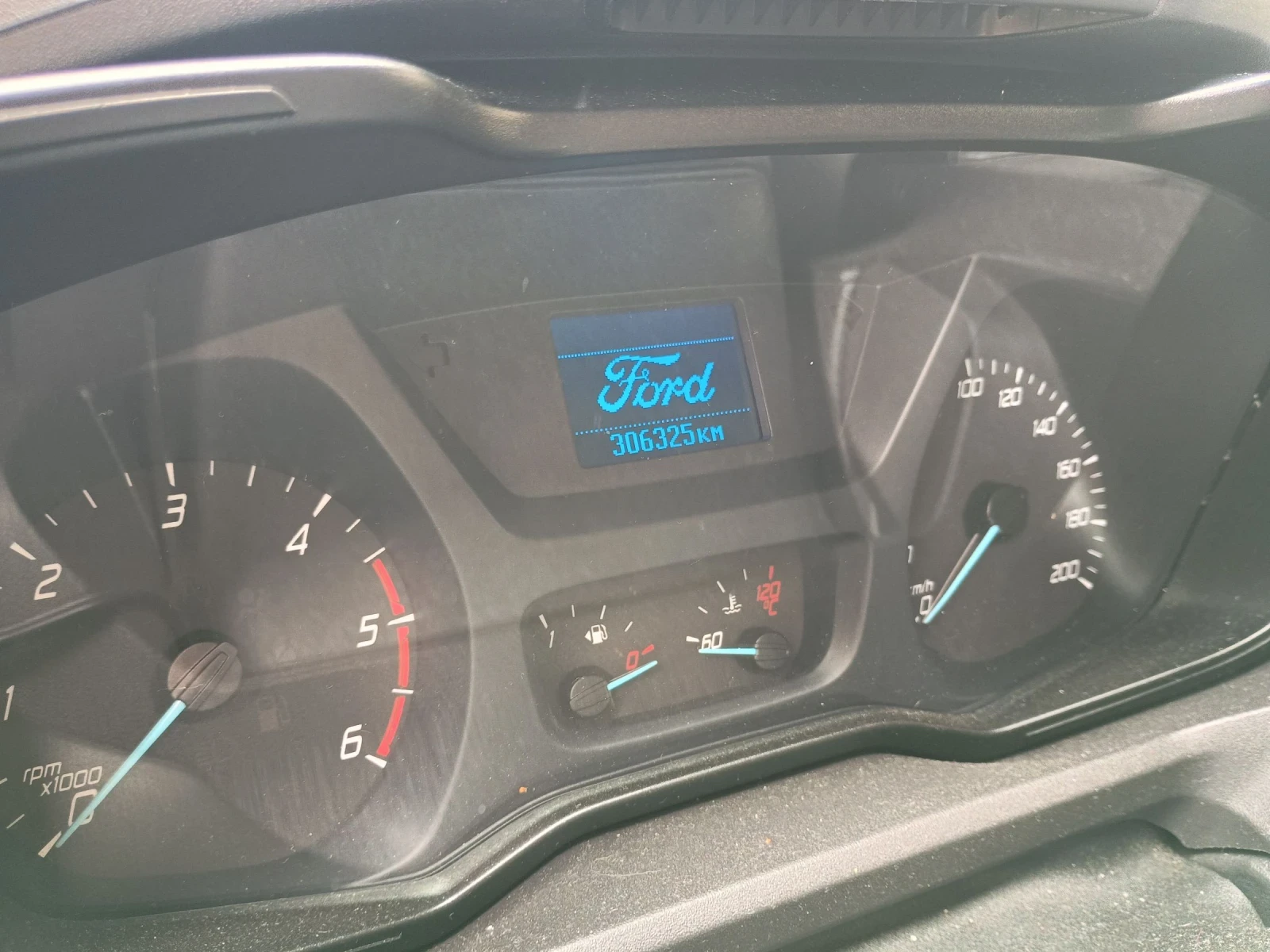 Ford Transit Custom 8+ 1, снимка 4 - Бусове и автобуси - 55176201