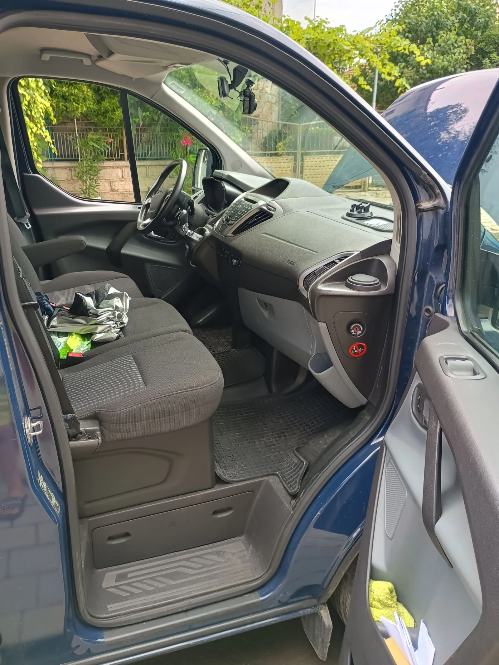 Ford Transit Custom 8+ 1, снимка 11 - Бусове и автобуси - 55176201