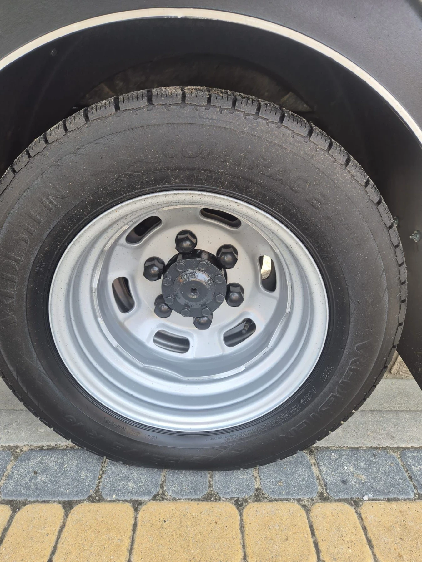 Iveco Daily 3.0 , 150 к.с. падащ борд, хладилен , двойна гума, снимка 14 - Бусове и автобуси - 55641781