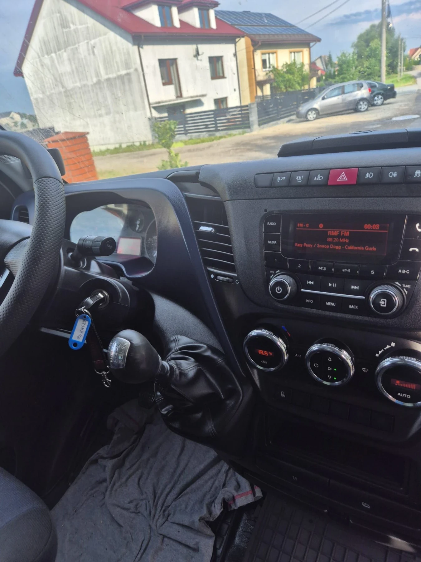 Iveco Daily 3.0 , 150 к.с. падащ борд, хладилен , двойна гума, снимка 4 - Бусове и автобуси - 55641781