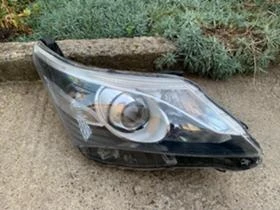 Фар за Toyota Avensis , снимка 1