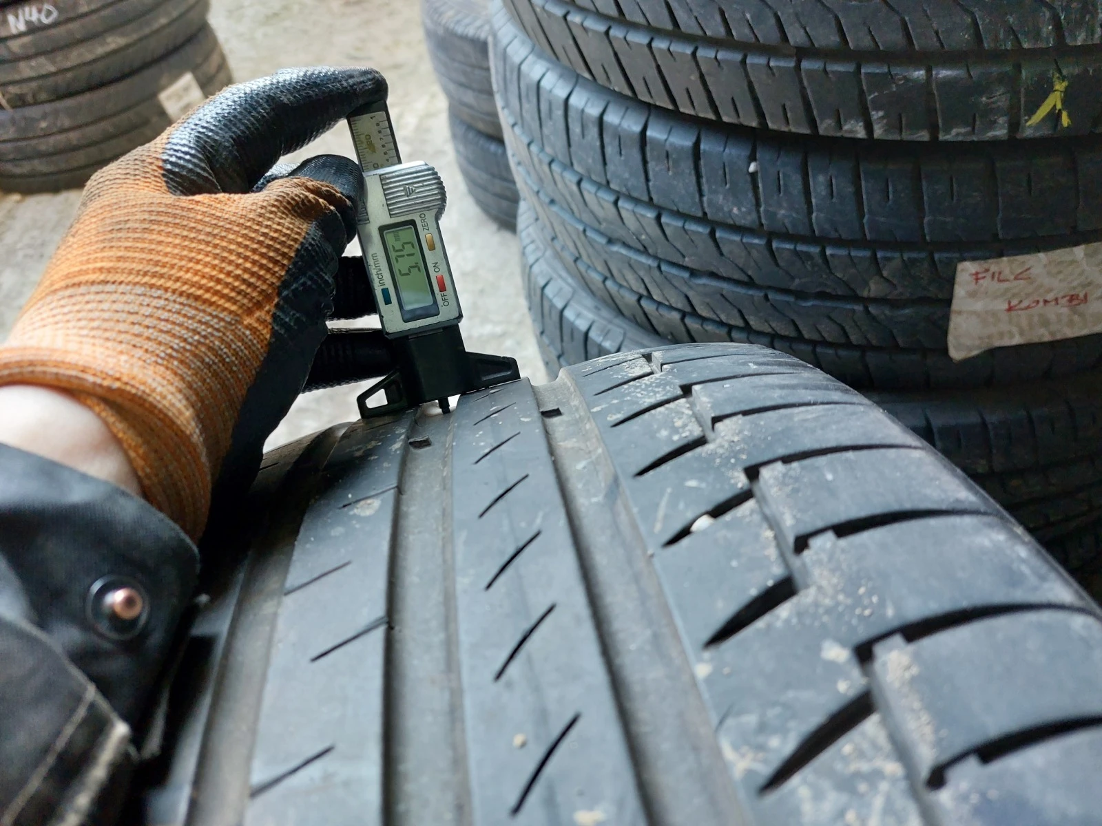 ���� 235/40R19 | Mobile.bg � ����������� 4