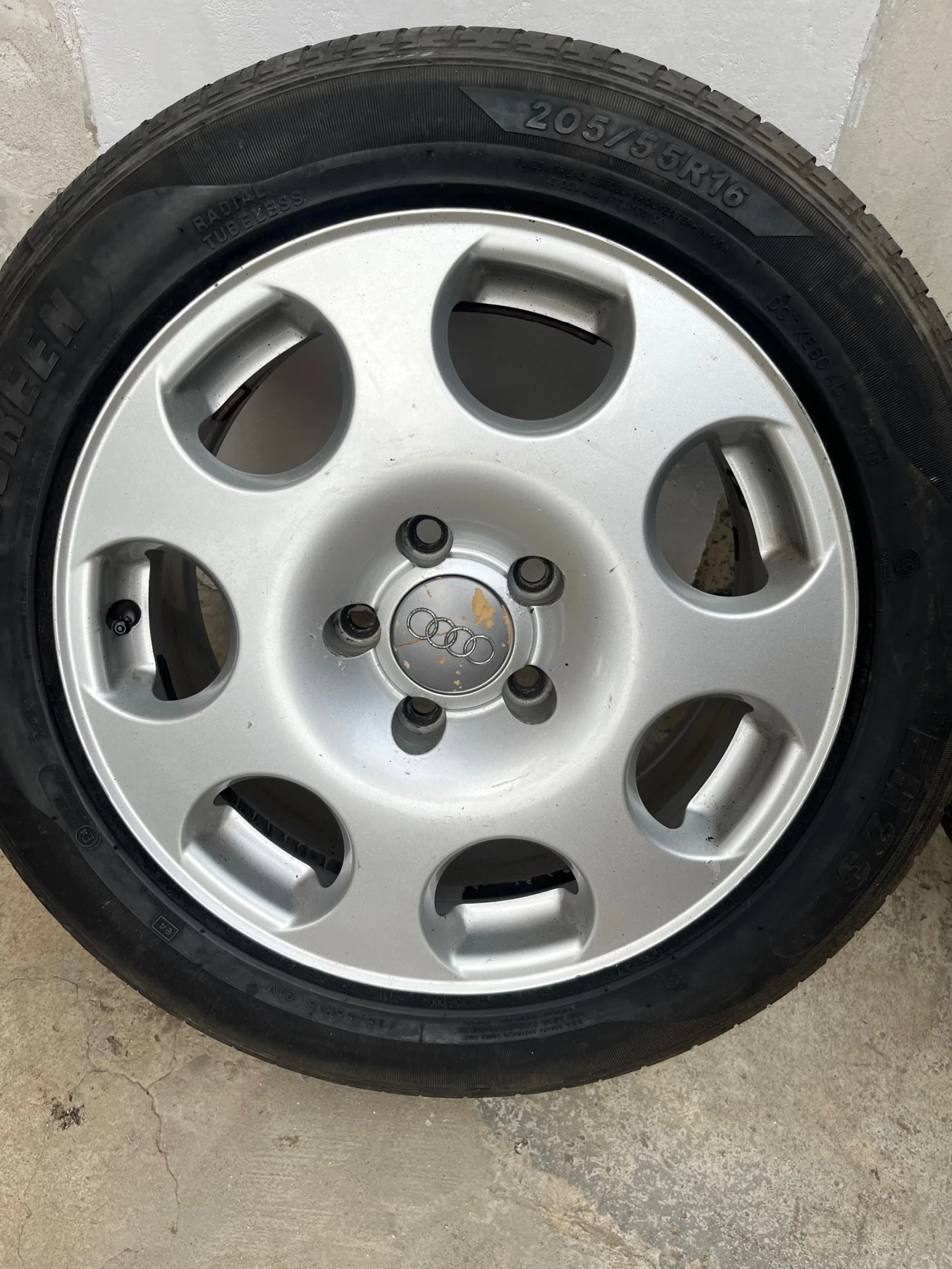 Гуми с джанти Други 205/55R16, снимка 2 - Гуми и джанти - 54652715