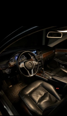 Mercedes-Benz E 220, снимка 4