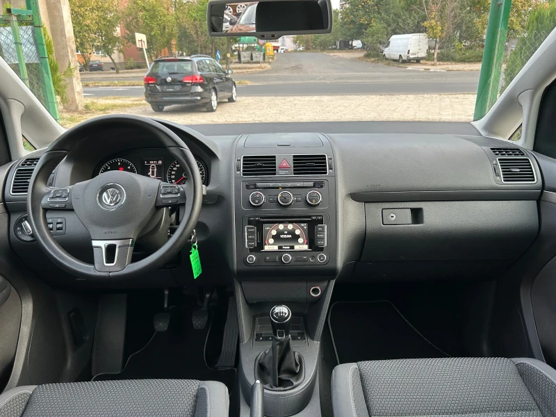 VW Touran 2.0 TDI, снимка 7 - Автомобили и джипове - 47474824